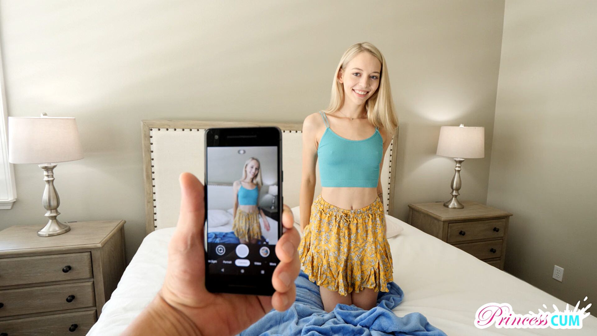 Step Sister Sets A Thirst Trap - S5:E1