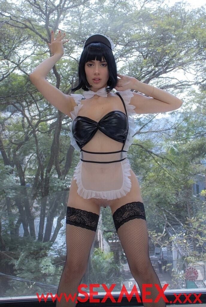 THE HOT MAID . Ambar Prada