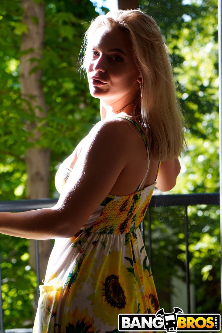 Sloan Harper's Sexual Beach Vacation Day 1