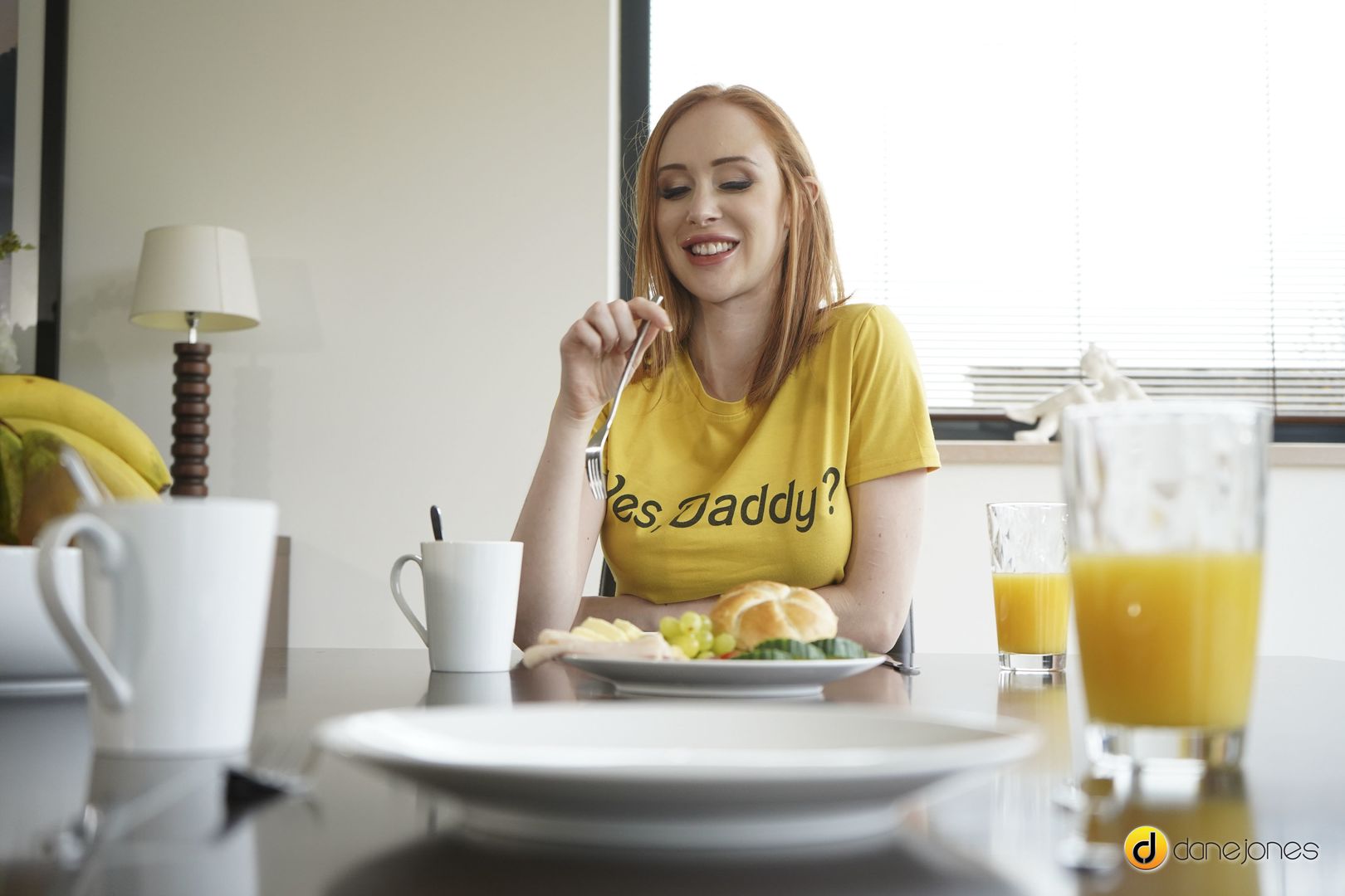 Redhead gets a quicky before work