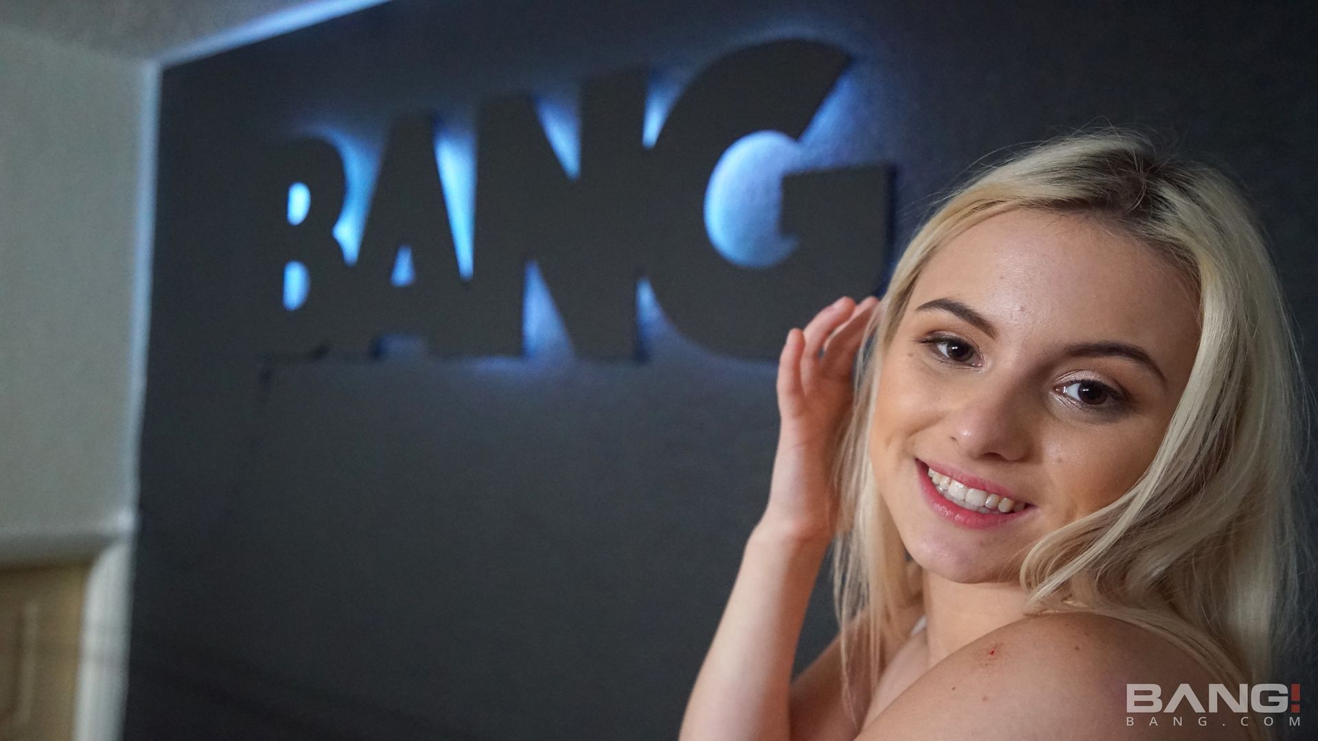 Aria Banks Gets Her Pussy Drilled Deep By Dick