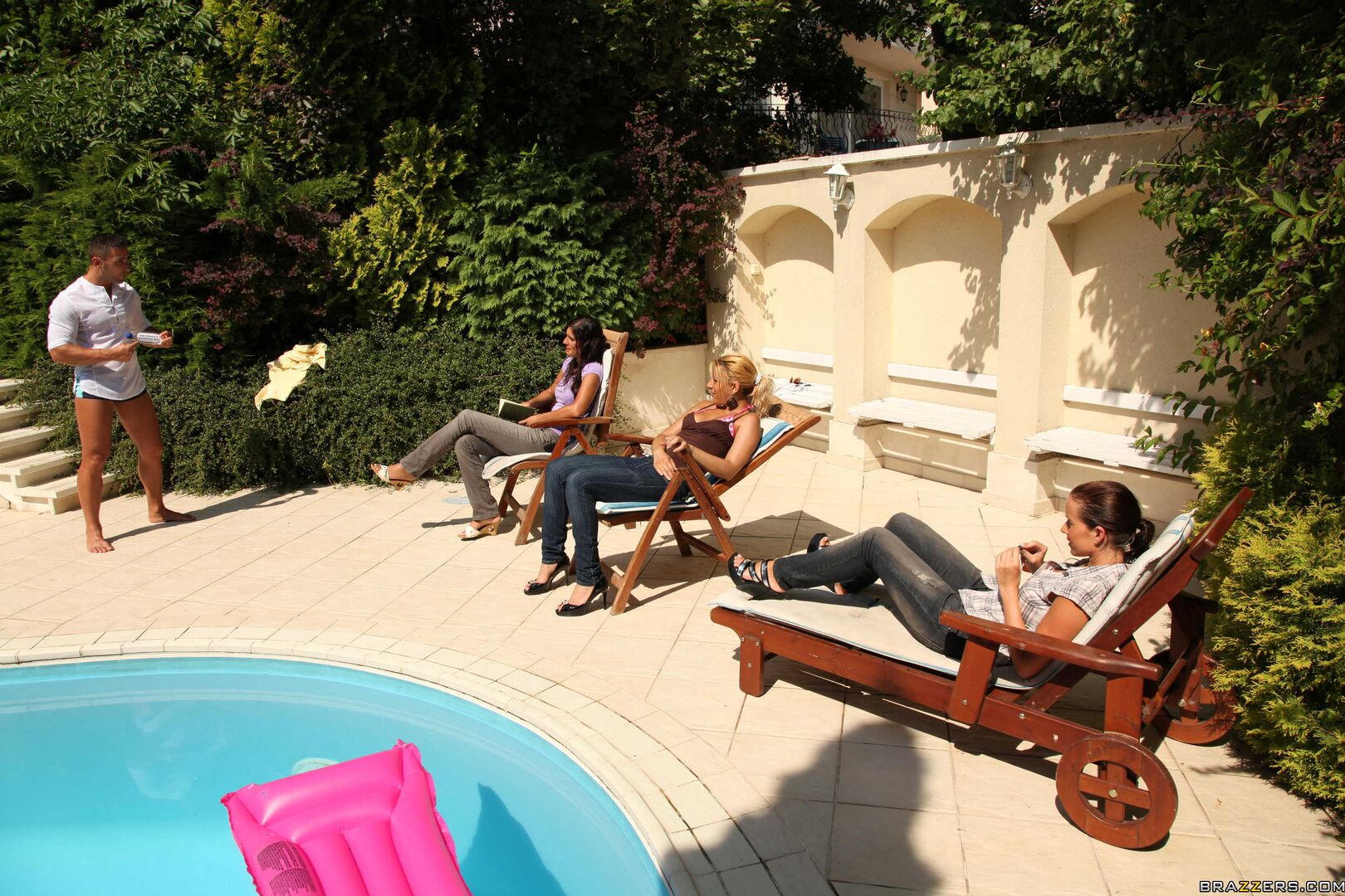 Euro Pool Party