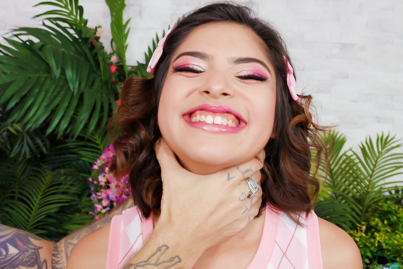 HAZEL HEART Deepthroat & Anal Gaping