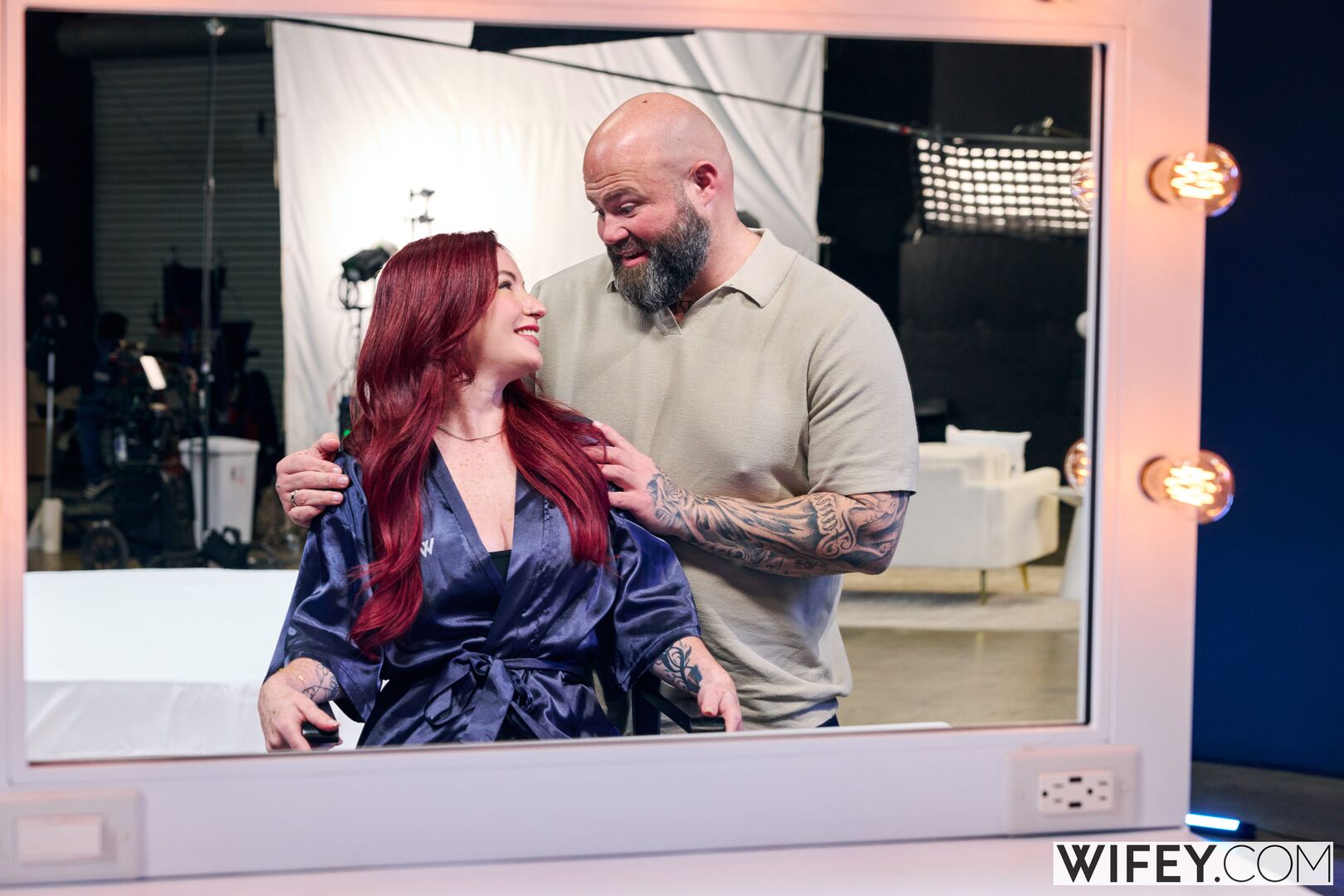 Peach And Dan - Redheaded Hotwife Gets BBC Tag-Teamed