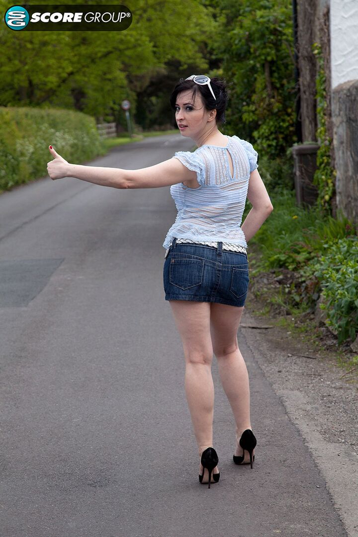 Jena flashes her hairy pussy outdoors