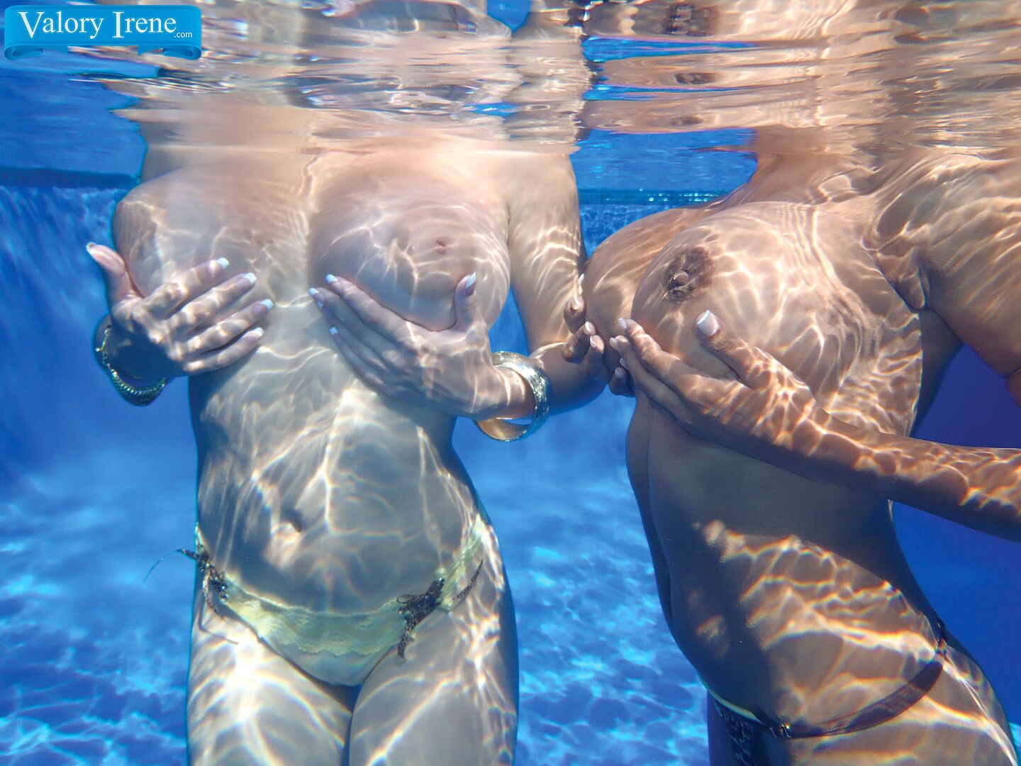 Underwater Tits