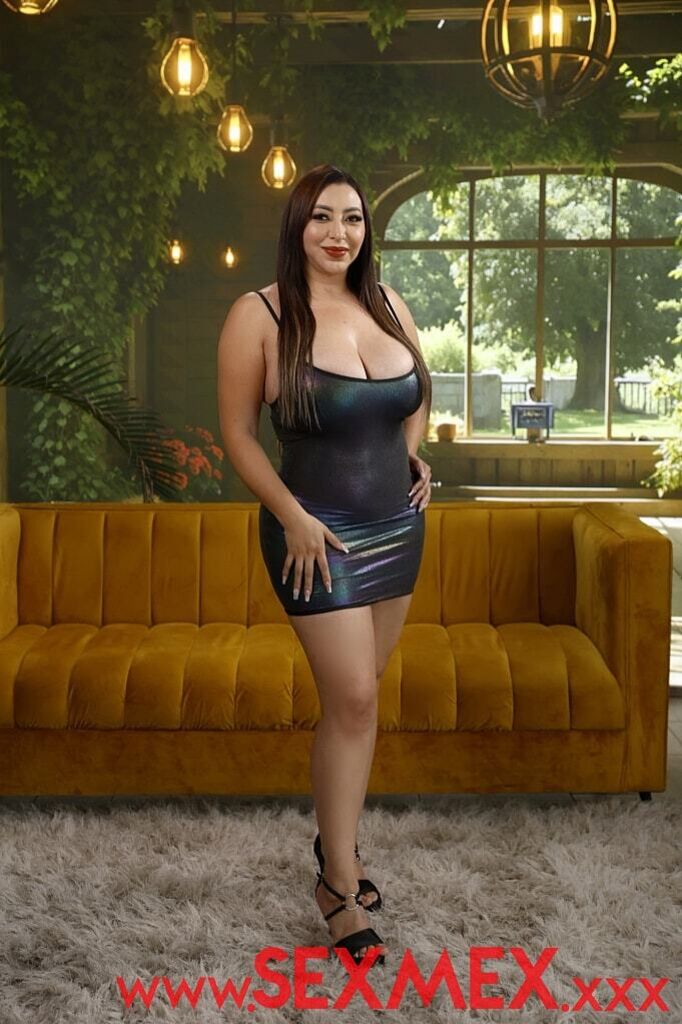 THE BUSTY MILF AND THE WAITERS . Kari Cachonda