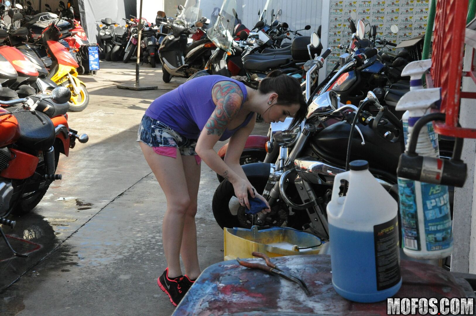 Biker Babe Boobnanza