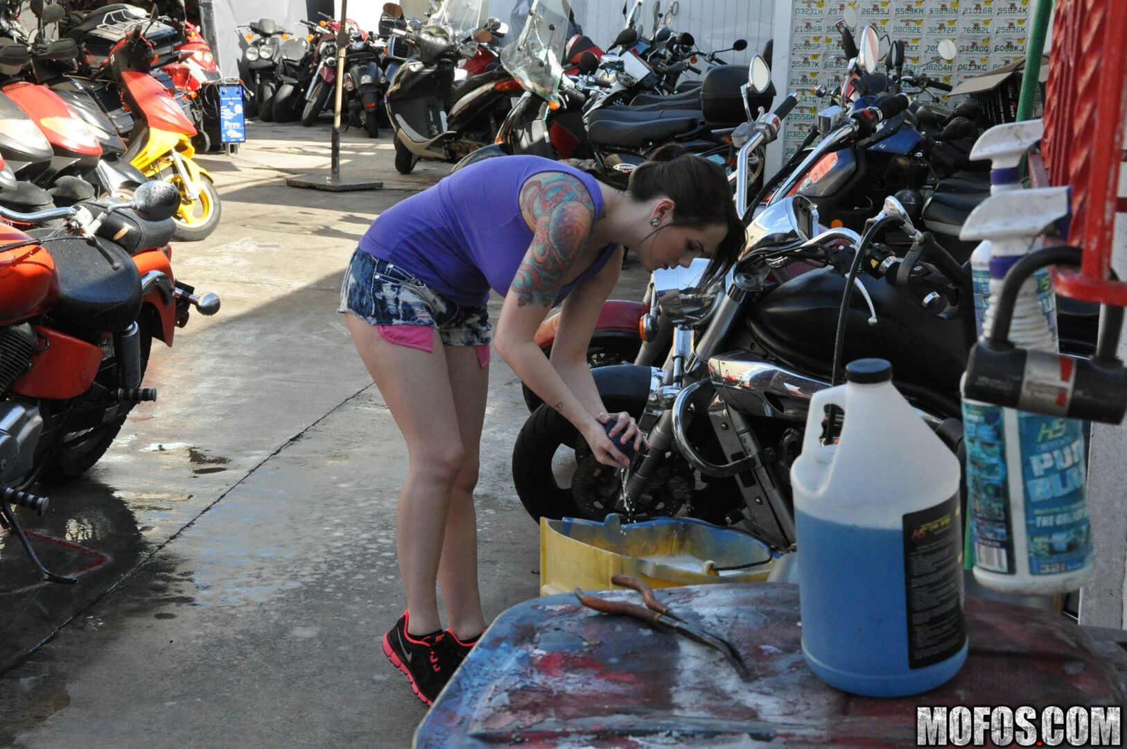 Biker Babe Boobnanza
