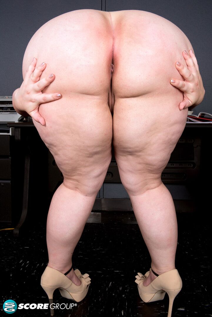 Lucy Gets Juicy