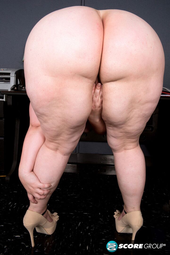 Lucy Gets Juicy
