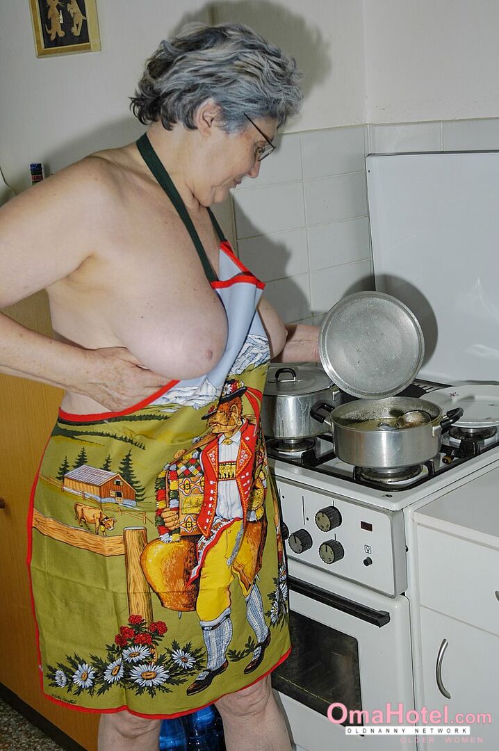 GORGEOUS GRANDMA GETS NAUGHTY DURING HOUSEWORK