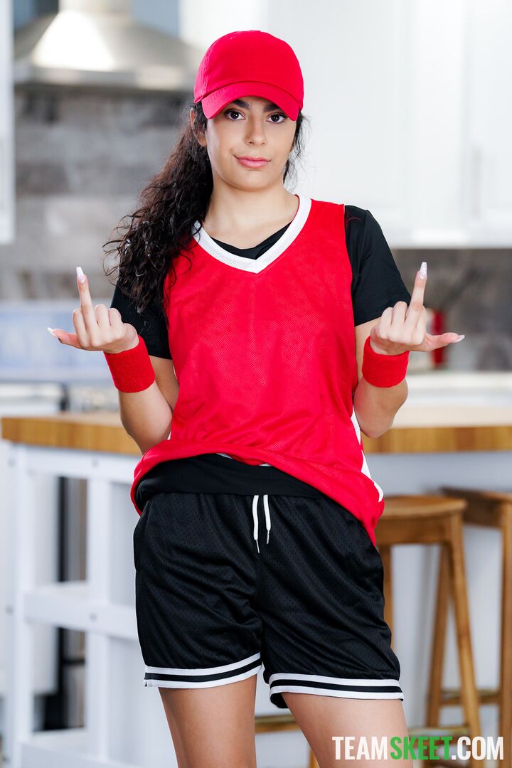 Who Fucks Best? 5 Minutes, Your Stepsis' Pussy, and Your Friends Behind the Door: Go!