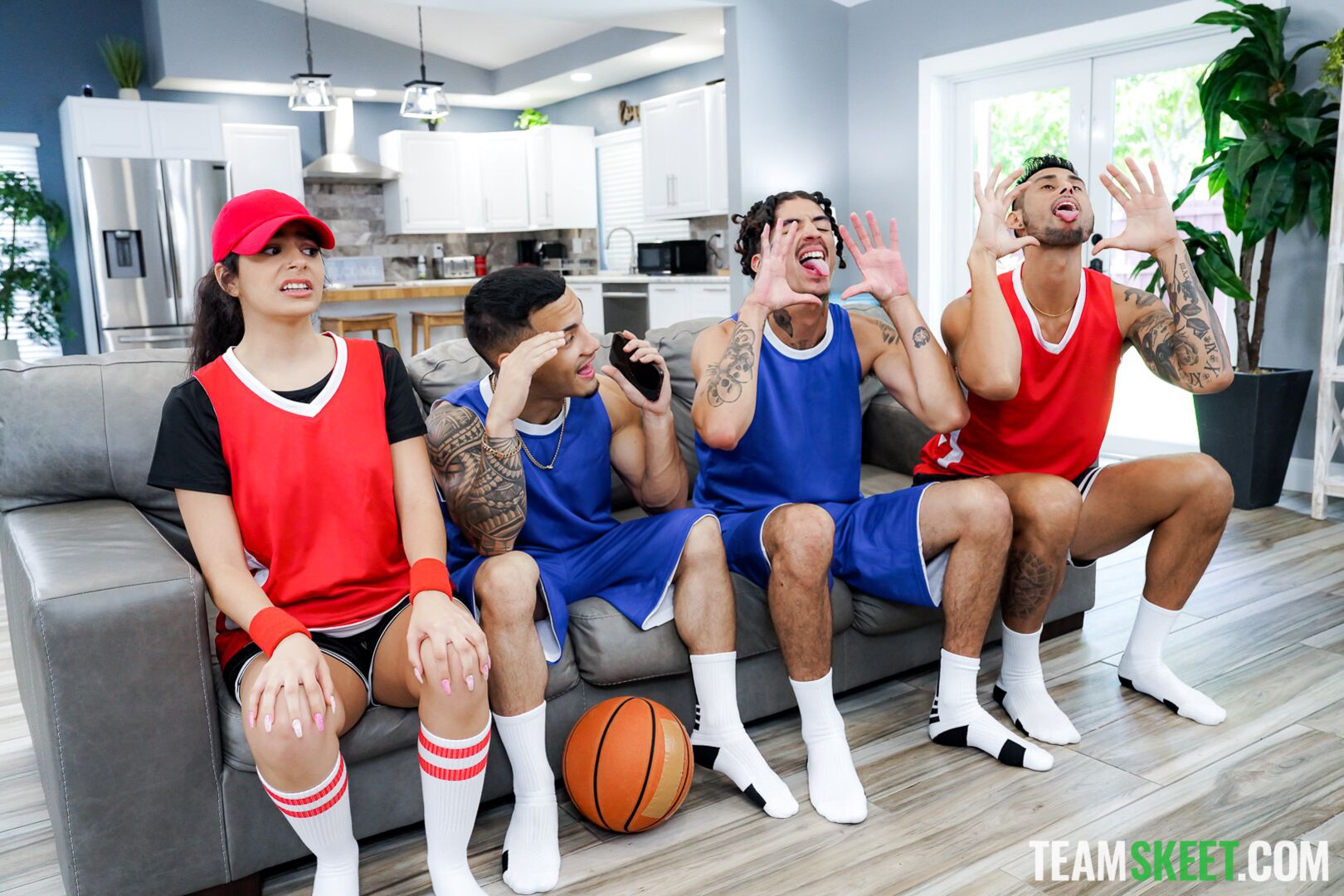 Who Fucks Best? 5 Minutes, Your Stepsis' Pussy, and Your Friends Behind the Door: Go!