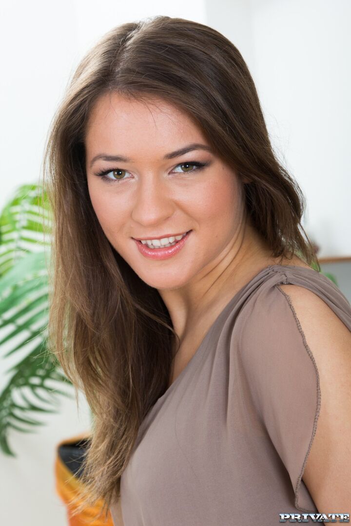 Savannah Secret Fucks Her Boyfriend's Friend