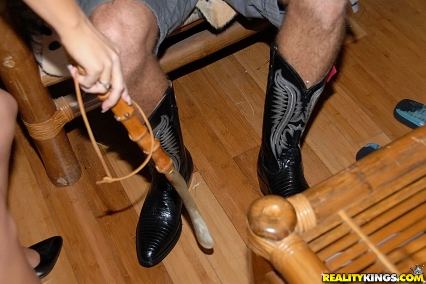 Undressed To Impress 2909
