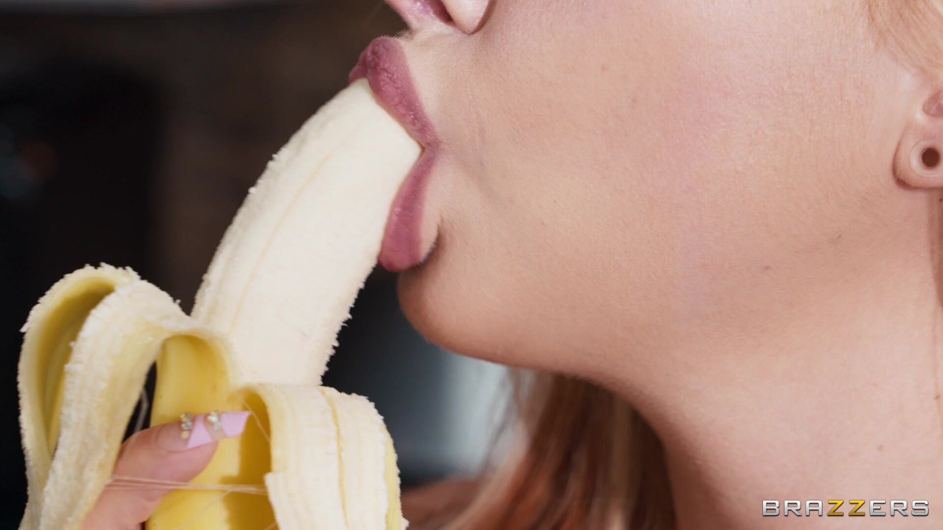 She's Good With Her Mouth