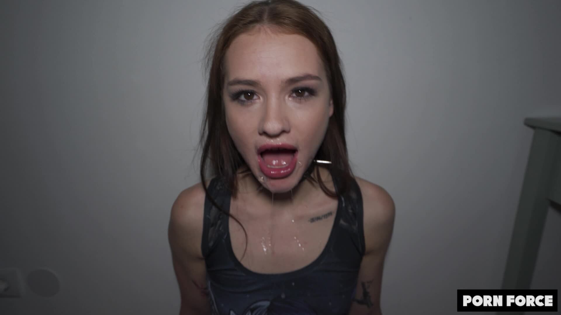 GOTH TEEN MATTY STRETCHED BY A BWC