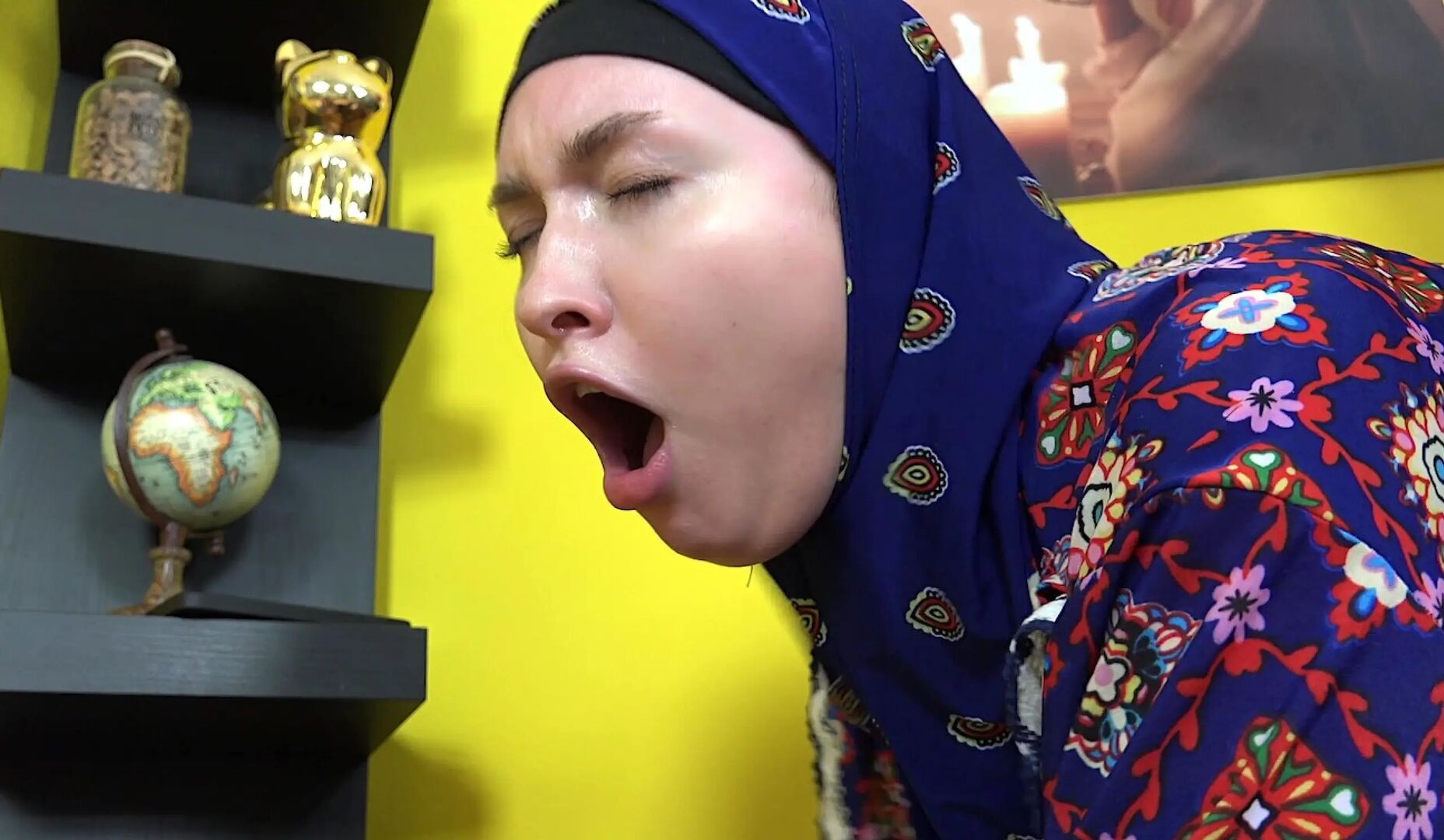 Horny guy really wants to fuck a woman in hijab
