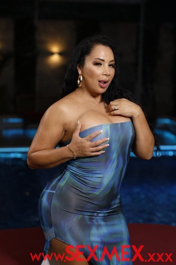 THE HORNY BOOTYLICIOUS stepMOTHER-IN-LAW . Gali Diva