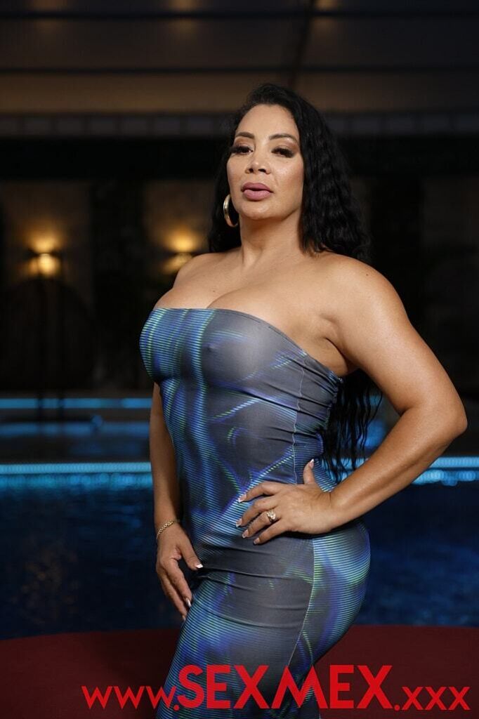 THE HORNY BOOTYLICIOUS stepMOTHER-IN-LAW . Gali Diva