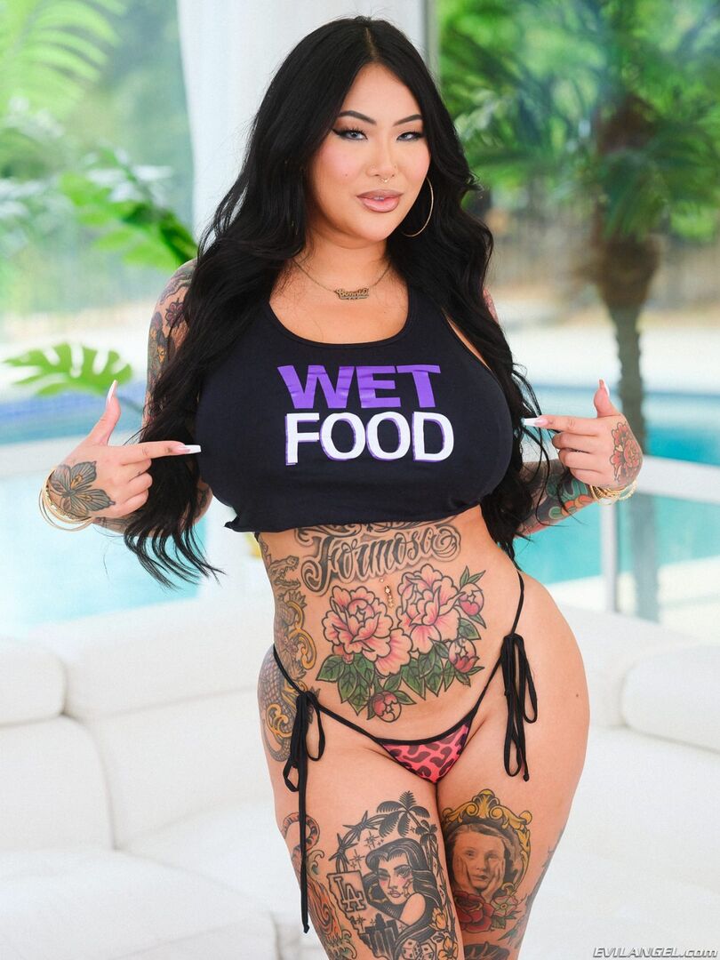 CONNIE PERIGNON Blowbang & Titty Fuck