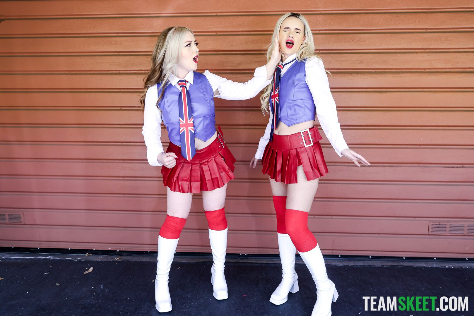 Fuck a Pair of Twins?! Oh, Behave!