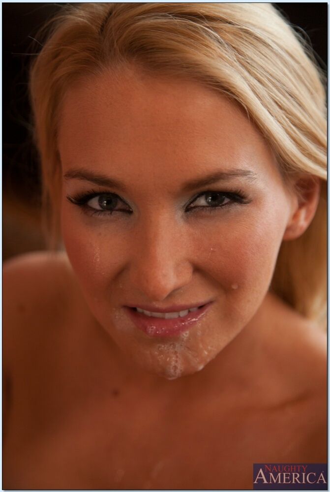 Blake Rose fucking in the living room with her piercings