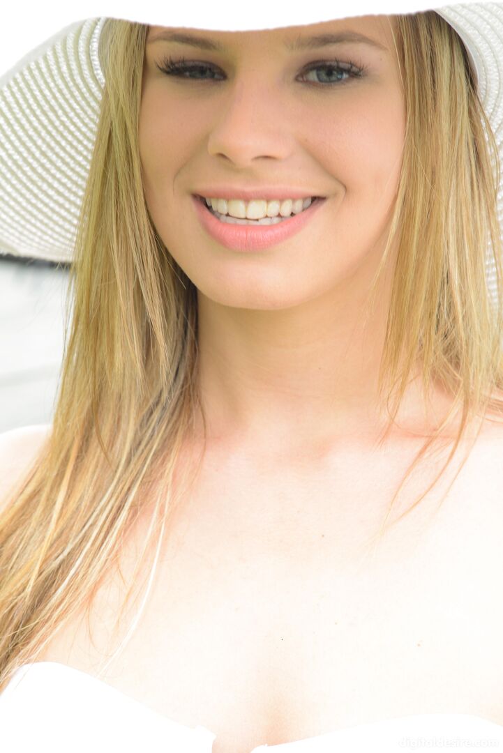 Erotic Jillian Janson playing at poolside