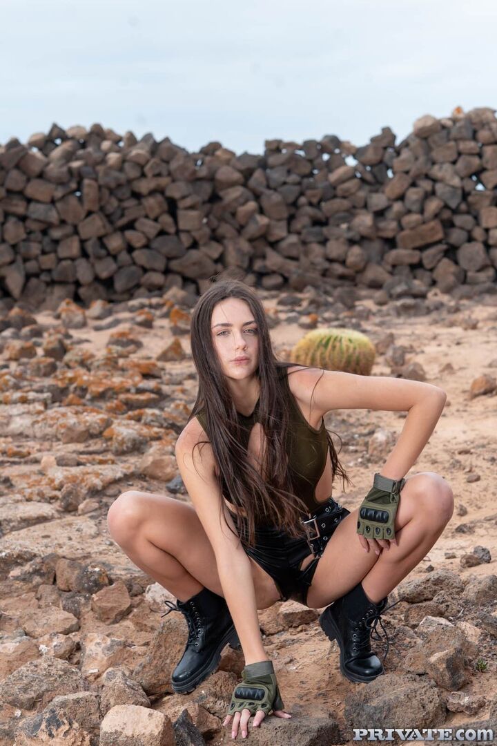 Vixi Rafi's Private Debut