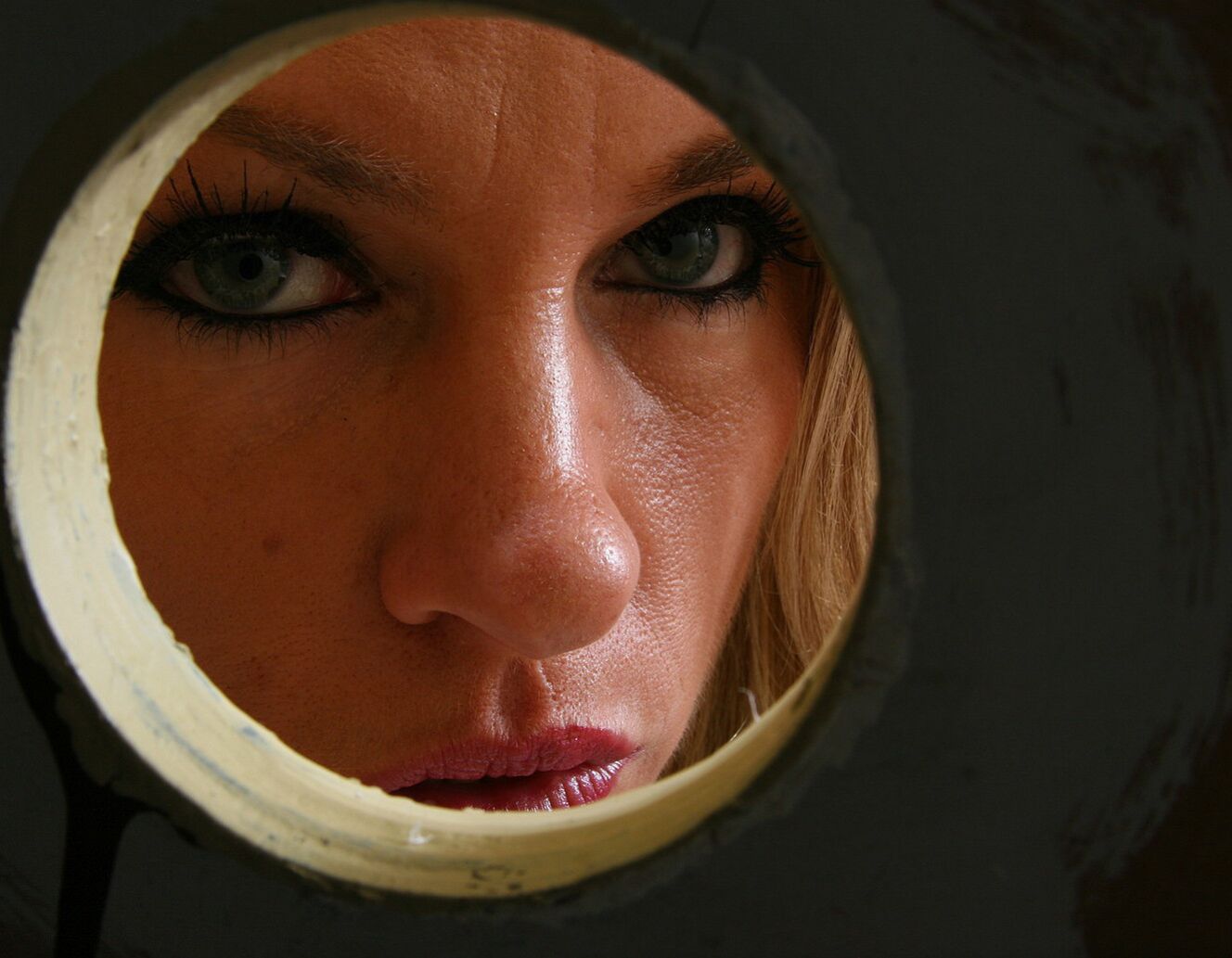 Lost Traveler Finds A Glory Hole And Knows Just What To Do