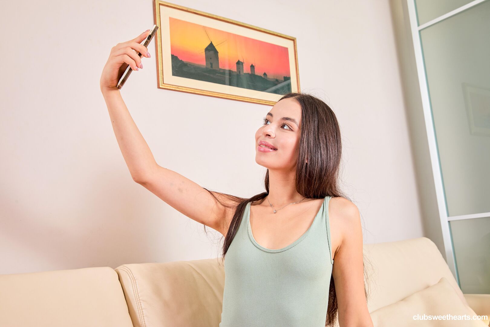 Elina turns herself on