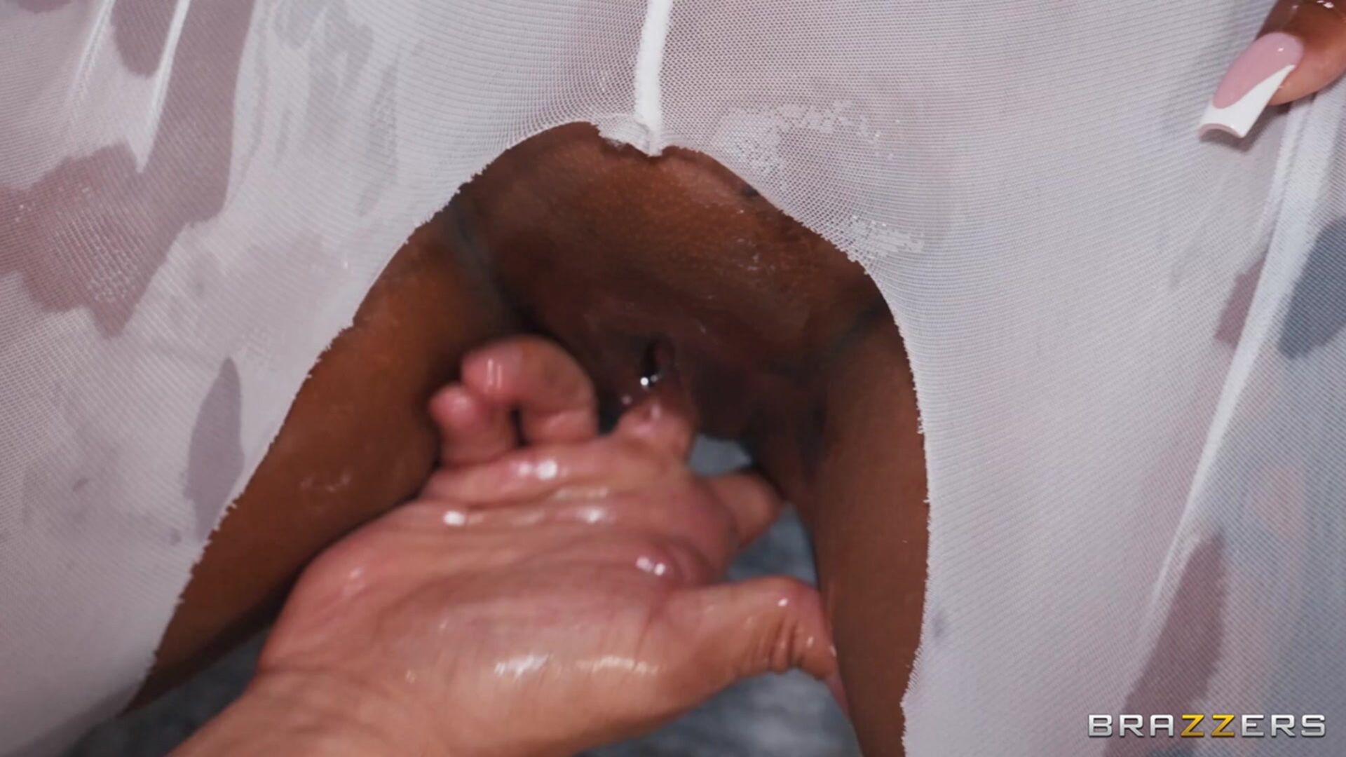 Sneaky Oily Bouncing Beauty