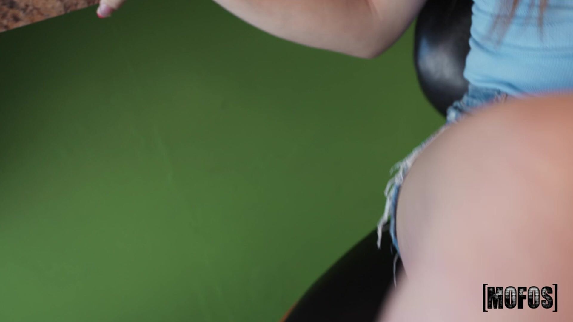 Juniper's Juicy Pussy
