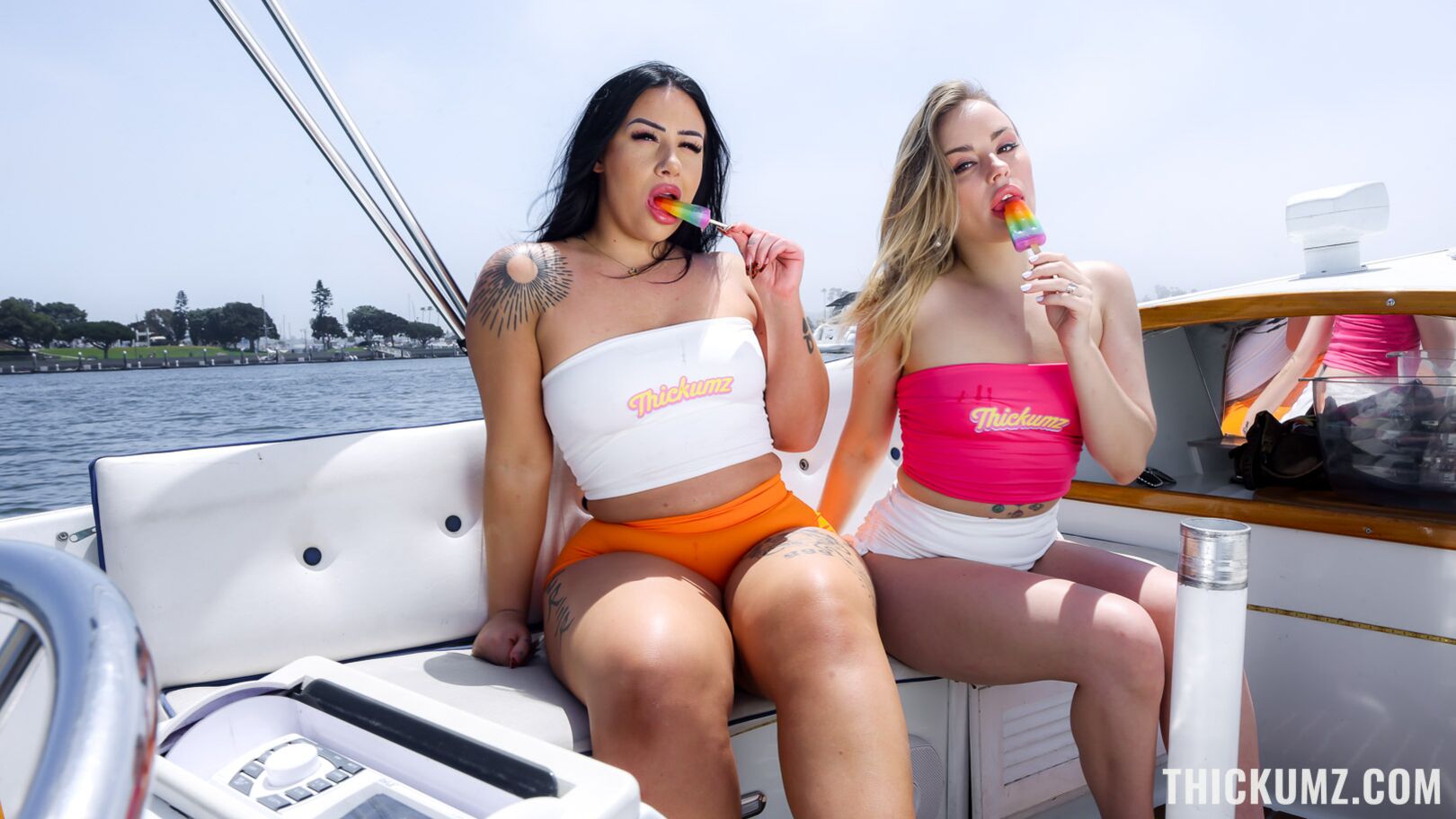 Thighs From Heaven: Two Slimthick Girls Share Stranger’s Cock