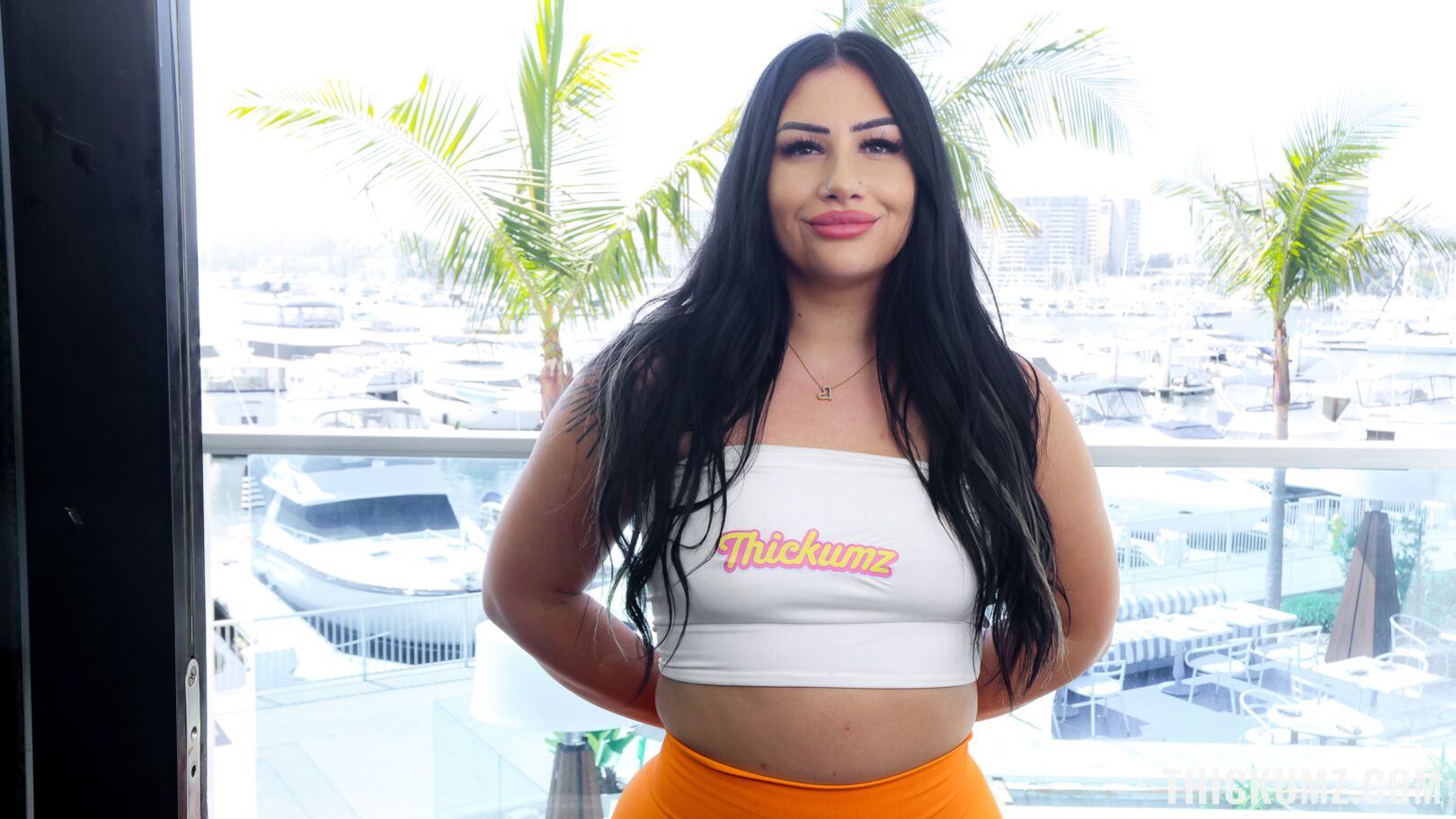 Thighs From Heaven: Two Slimthick Girls Share Stranger’s Cock