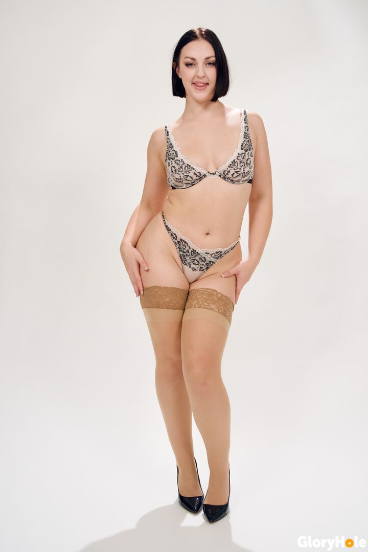 Lucy Lotus Is Looking For a Long Nice Dick