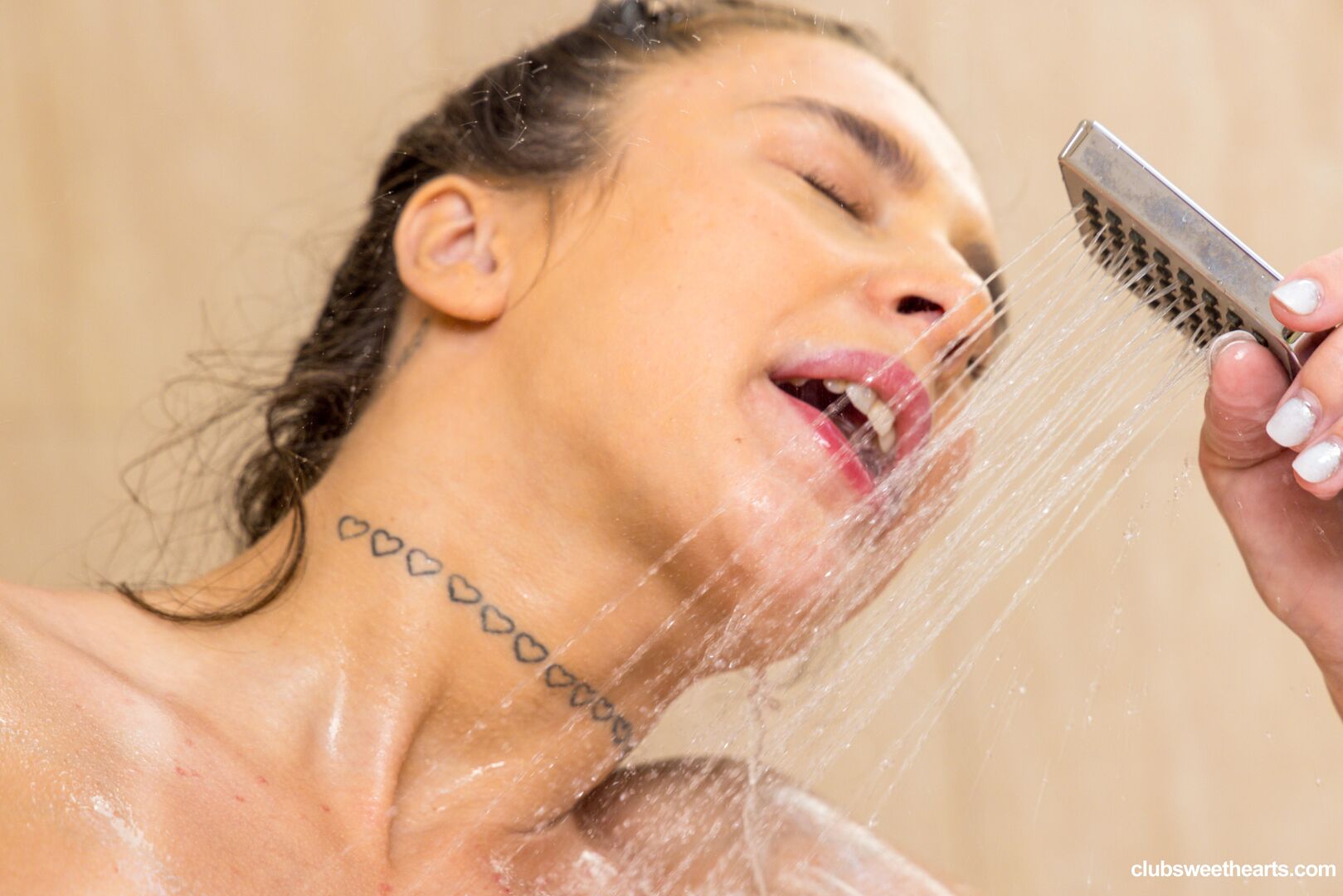 Jane White makes dirty bubbles
