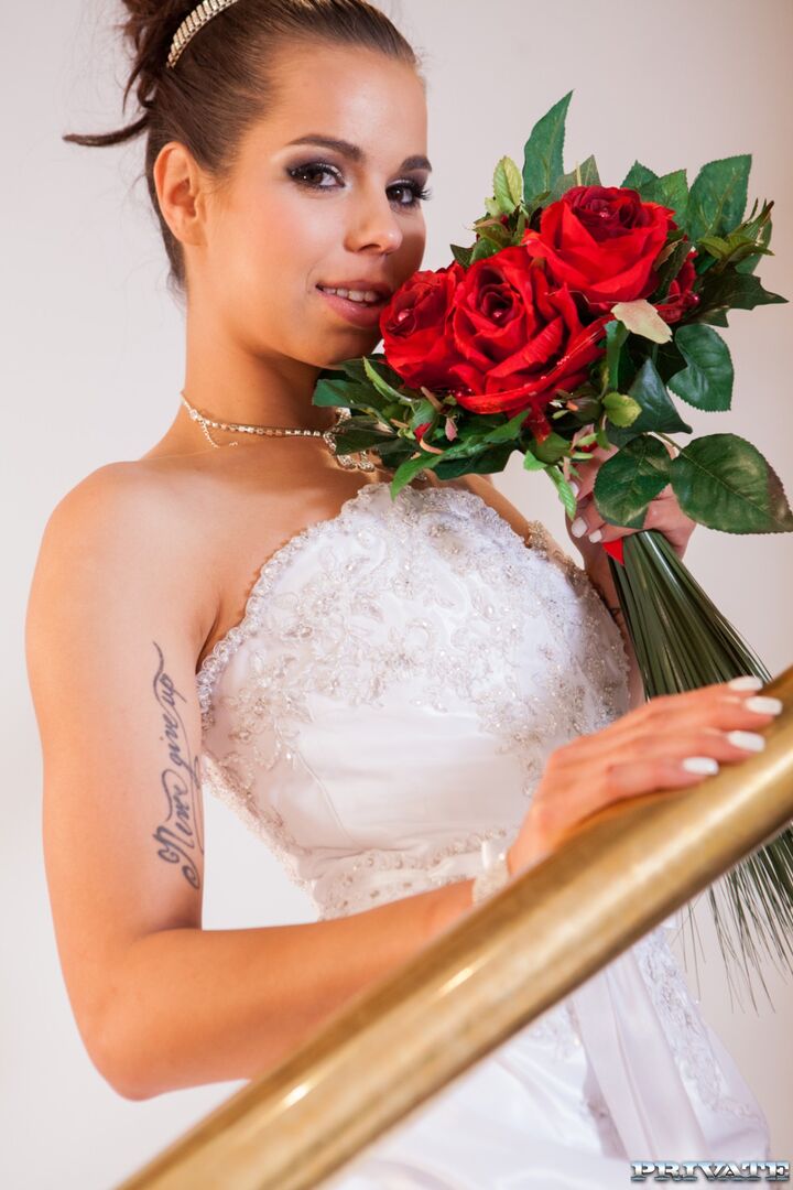 See The Wedding Album of Ferrara Gomez