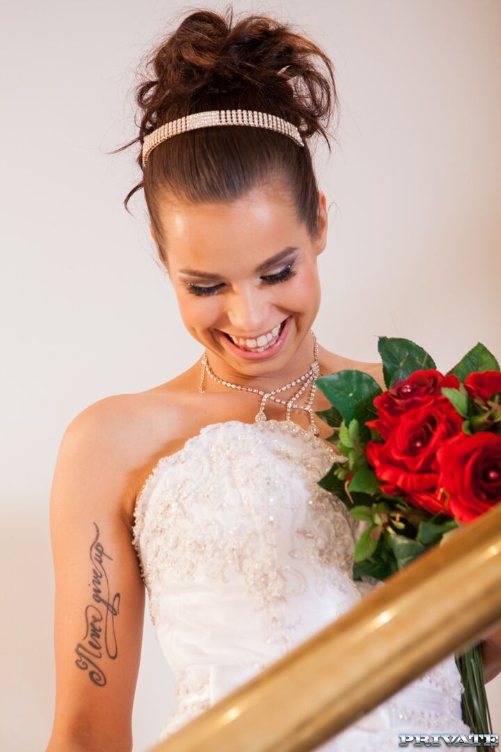 See The Wedding Album of Ferrara Gomez