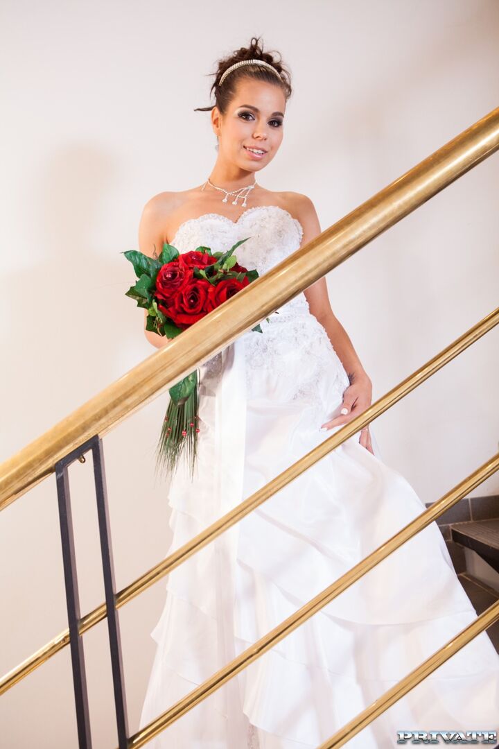 See The Wedding Album of Ferrara Gomez