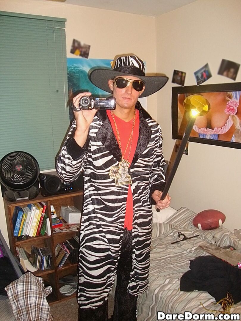 Straight Pimpin