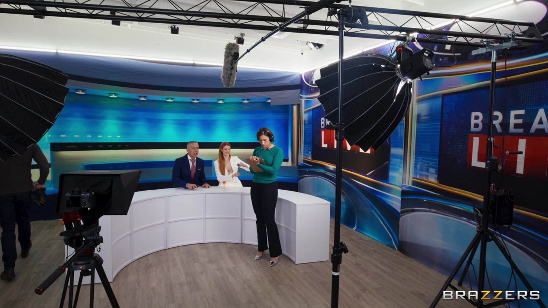 Co-Anchors With Benefits