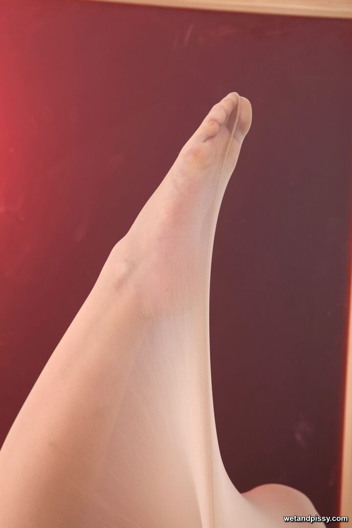 Liona — Zentai Space