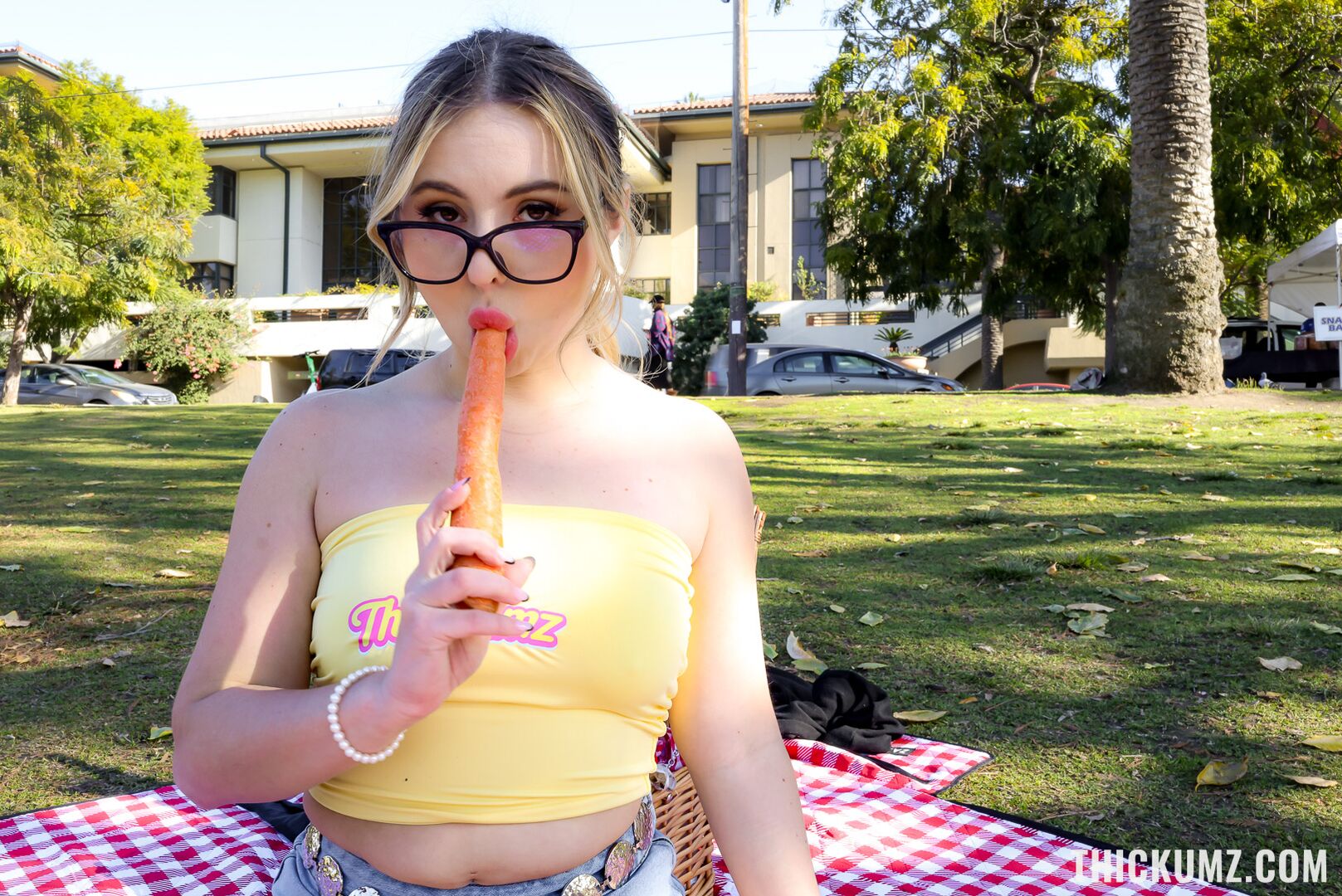 “I’ve Never Fucked a Stranger Before…” Bubble Butts & Swan Boats!
