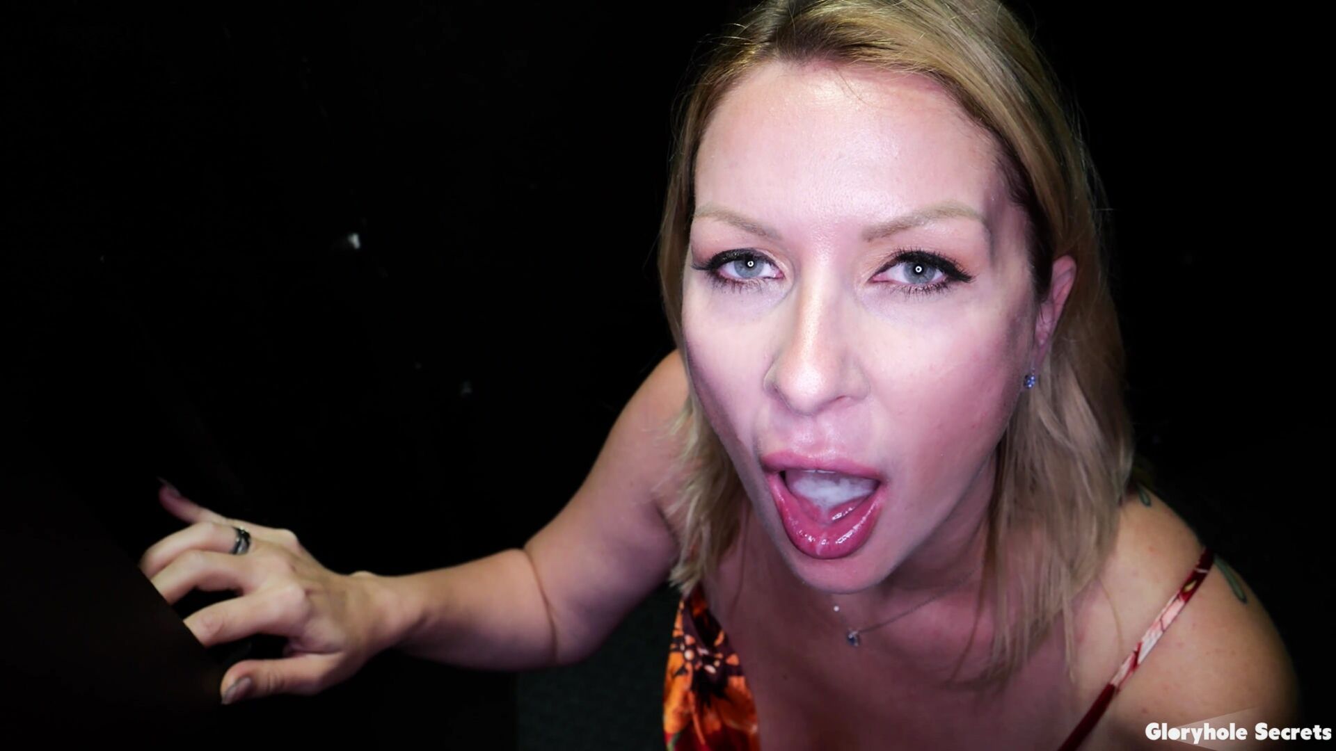 Sydney Paige's First Gloryhole