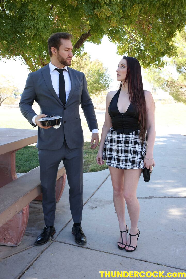 Sexy wife Doxy does the unspeakable with husband's boss' Thundercock to keep his job