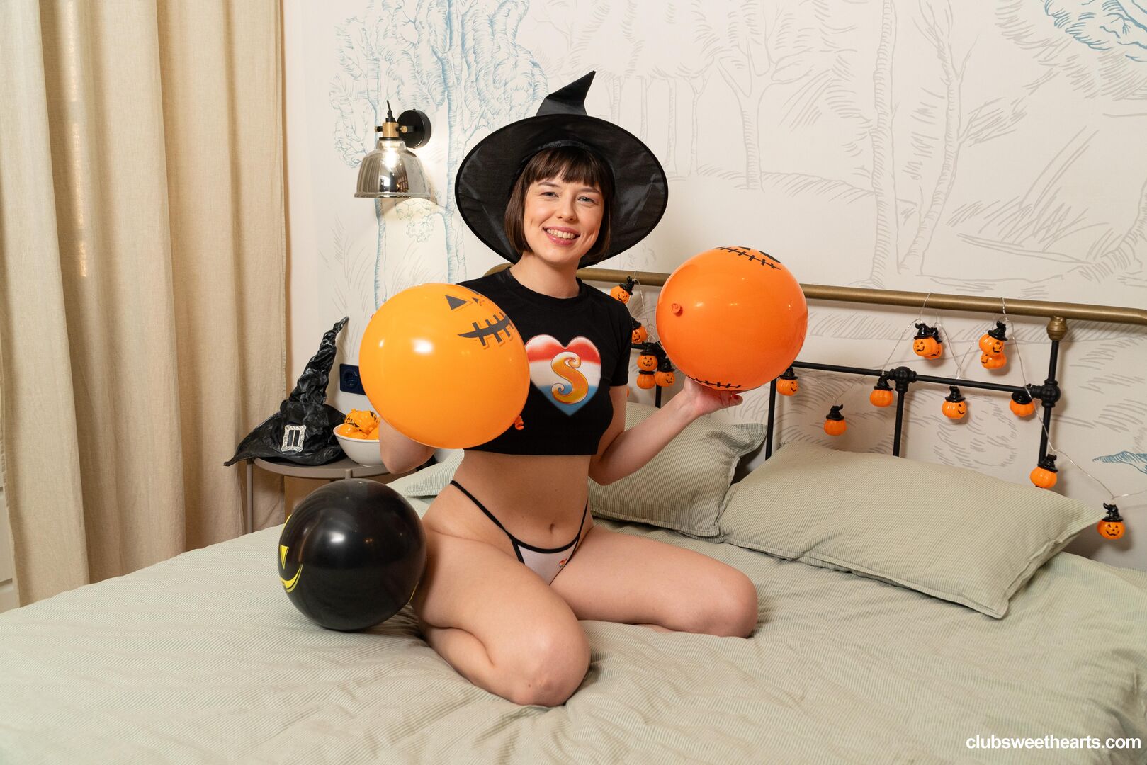 Happy Halloween with Sandy Cheeks