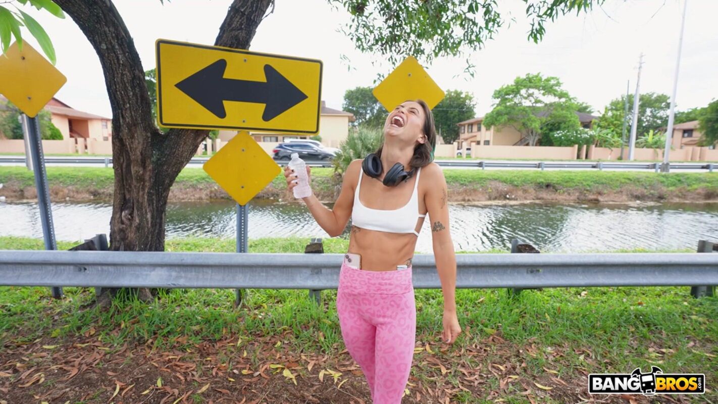 Jessie Belle Jogs Onto the Bus for Some Dick