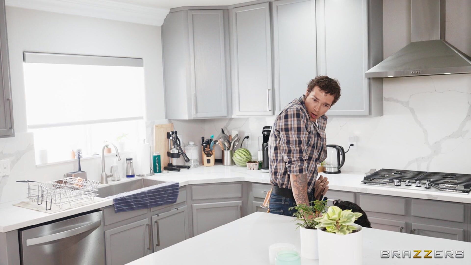 Bored Housewife And The Handymen